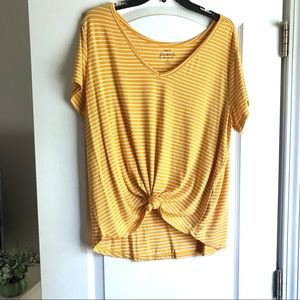 🔅SALE🔅NWOT Striped T-Shirt
